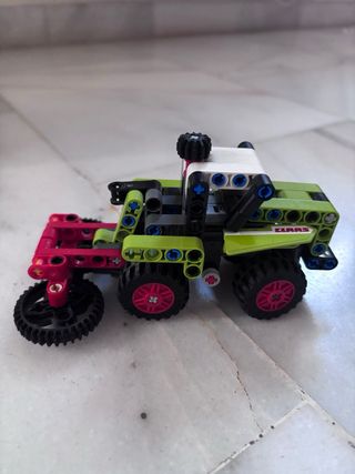 LEGO Technic 42102 Mini Claas Xerion