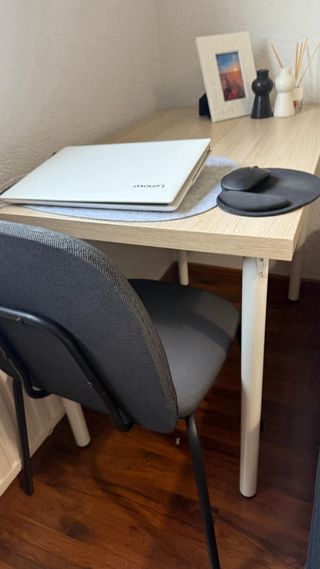 Escritorio Ikea Madera y Metal