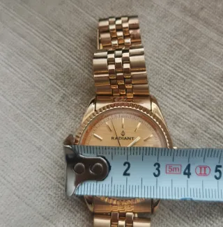 Reloj Radiant Dorado Unisex.