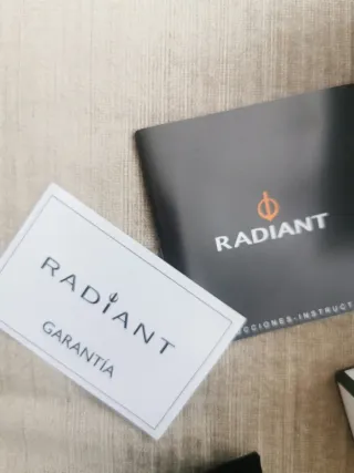 Reloj Radiant Dorado Unisex.