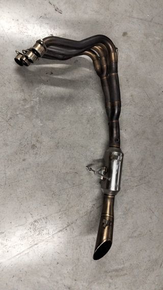 ESCAPE SUZUKI GSX-S 1000 DOMINATOR