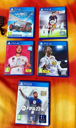 Consola PS4 con cables + 2 Mandos + 5 Juegos