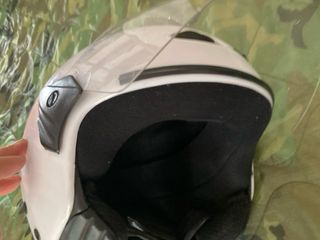 Casco Nzi blanco con visera