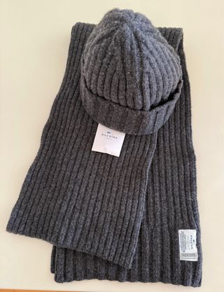 Conjunto Escales París: Bufanda y Gorro Gris
