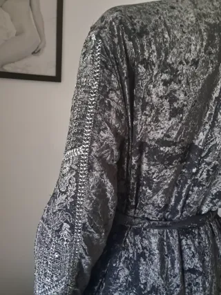 Abrigo Zara Terciopelo y Strass Agotado en un dia