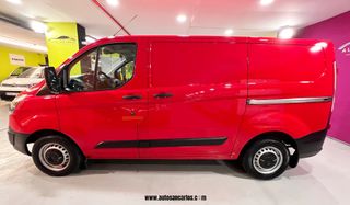 FORD CUSTOM CON 2 AÑOS DE GARANTIA