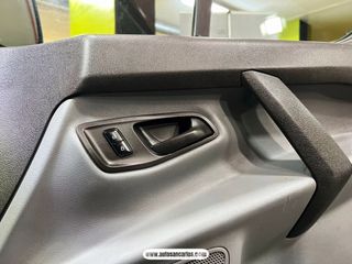 FORD CUSTOM CON 2 AÑOS DE GARANTIA