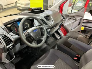 FORD CUSTOM CON 2 AÑOS DE GARANTIA