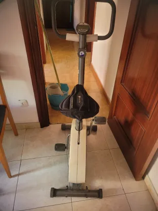 Bicicleta Estática con Pantalla Digital