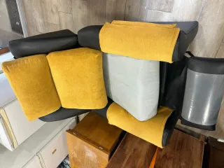 2 Sillones de tela y piel