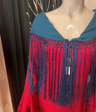 Traje de flamenca rojo y azul petróleo