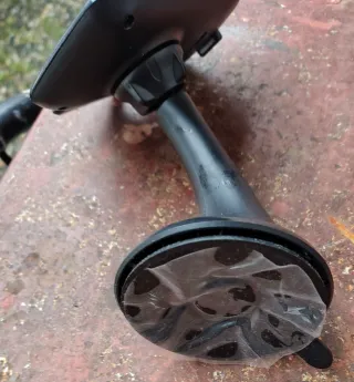 Supporto cellulare auto ventosa