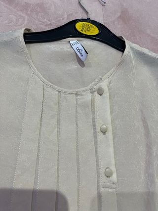 Blusa camisa Mango sin mangas beige Talla S nueva
