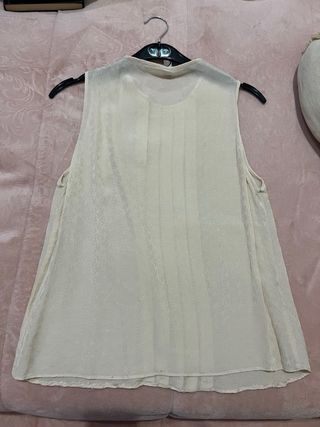 Blusa camisa Mango sin mangas beige Talla S nueva