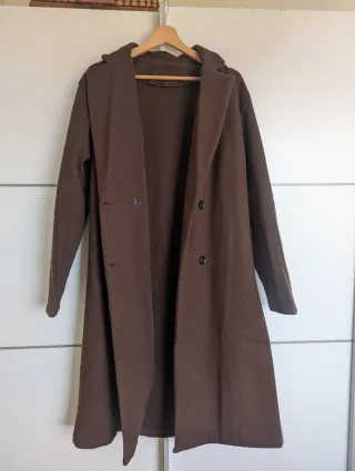 Abrigo cruzado marrón