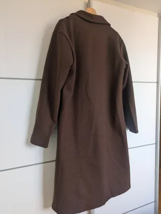 Abrigo cruzado marrón
