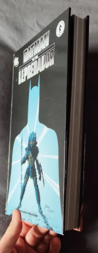 Comic Batman vs Predator DC Depredador