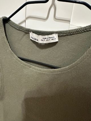 Camiseta crop ajustada