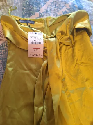 Mono Zara verde talla S sin estrenar