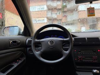 Volkswagen Passat 2003