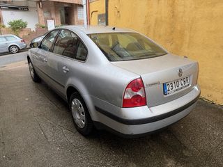 Volkswagen Passat 2003