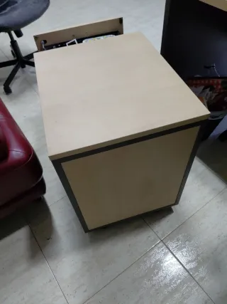 Cajonera archivador beige y gris