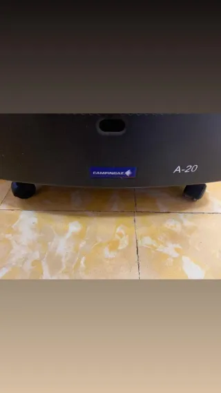 Estufa a gas CAMPINGAZ negra A-20