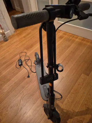 Patinete Eléctrico+candado+casco+rueda+cargador