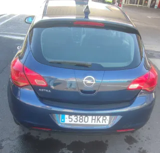Opel Astra 2012