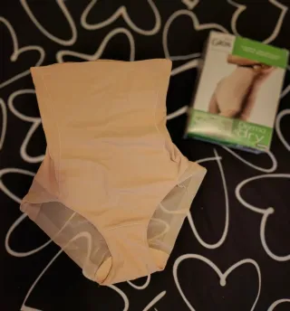 Guaina contenitiva e modellante nuova