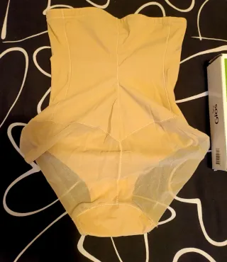 Guaina contenitiva e modellante nuova