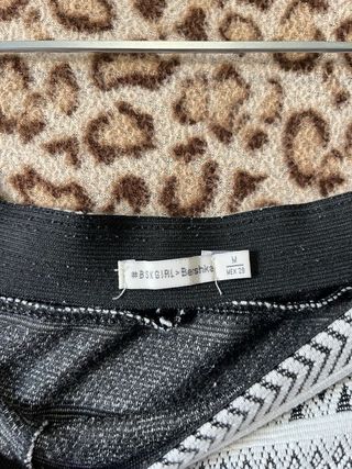 Falda estampada geométrica