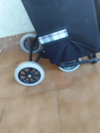 Carrito.para compra.en aguilas.con dos habitaculos