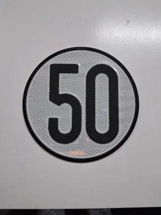 Señal limitación 50 tractor