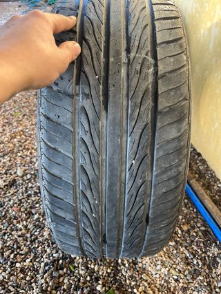 Neumáticos de coche (4 unidades)