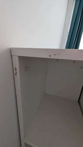 Canapé con almacenaje y cabecero blanco