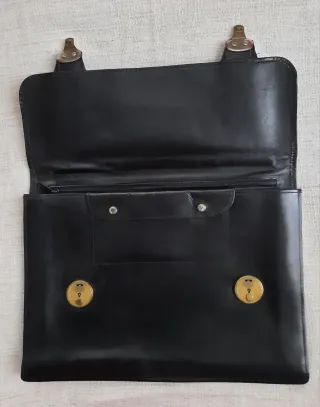 Maletín vintage en cuero cosido