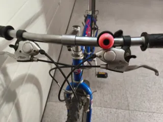 Bicicleta de montaña CONOR azul