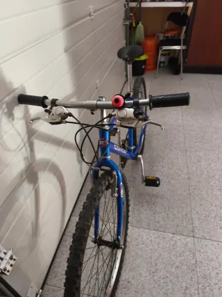 Bicicleta de montaña CONOR azul