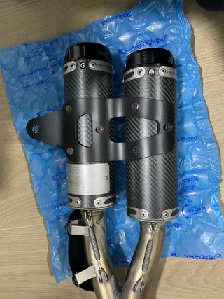 Escape Termignoni 821 y 1200.