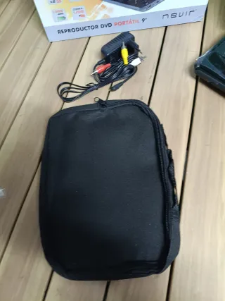 DVD Portátil Nevir 9 NVR-2781DVD-PCU