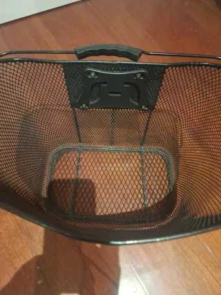 Cesta de bicicleta de malla negra