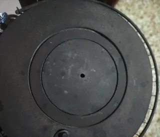 Estufa de leña metálica