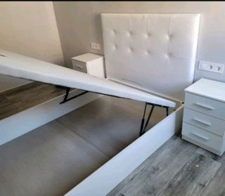 Base de cama de madera