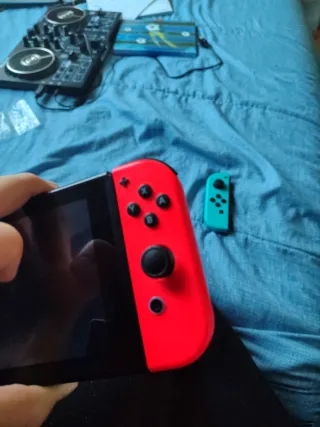 Nintendo Switch Azul y Rojo