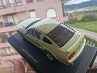 1/24 slot Ford Mustang GT 2005 autoart