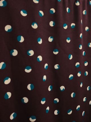 Blusa morada con lunares