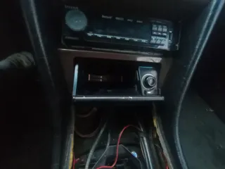 Cenicero Mercedes W124 230CE