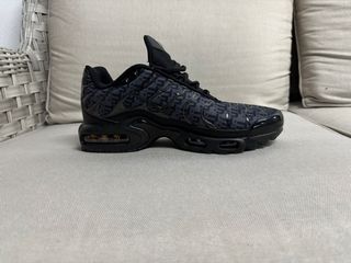 Nike TN negras y grises