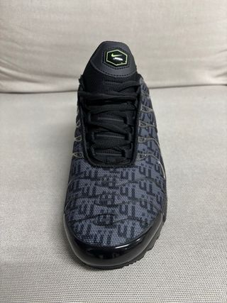 Nike TN negras y grises